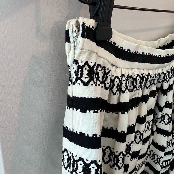 Club Monaco Skirt - Picture 12 of 16